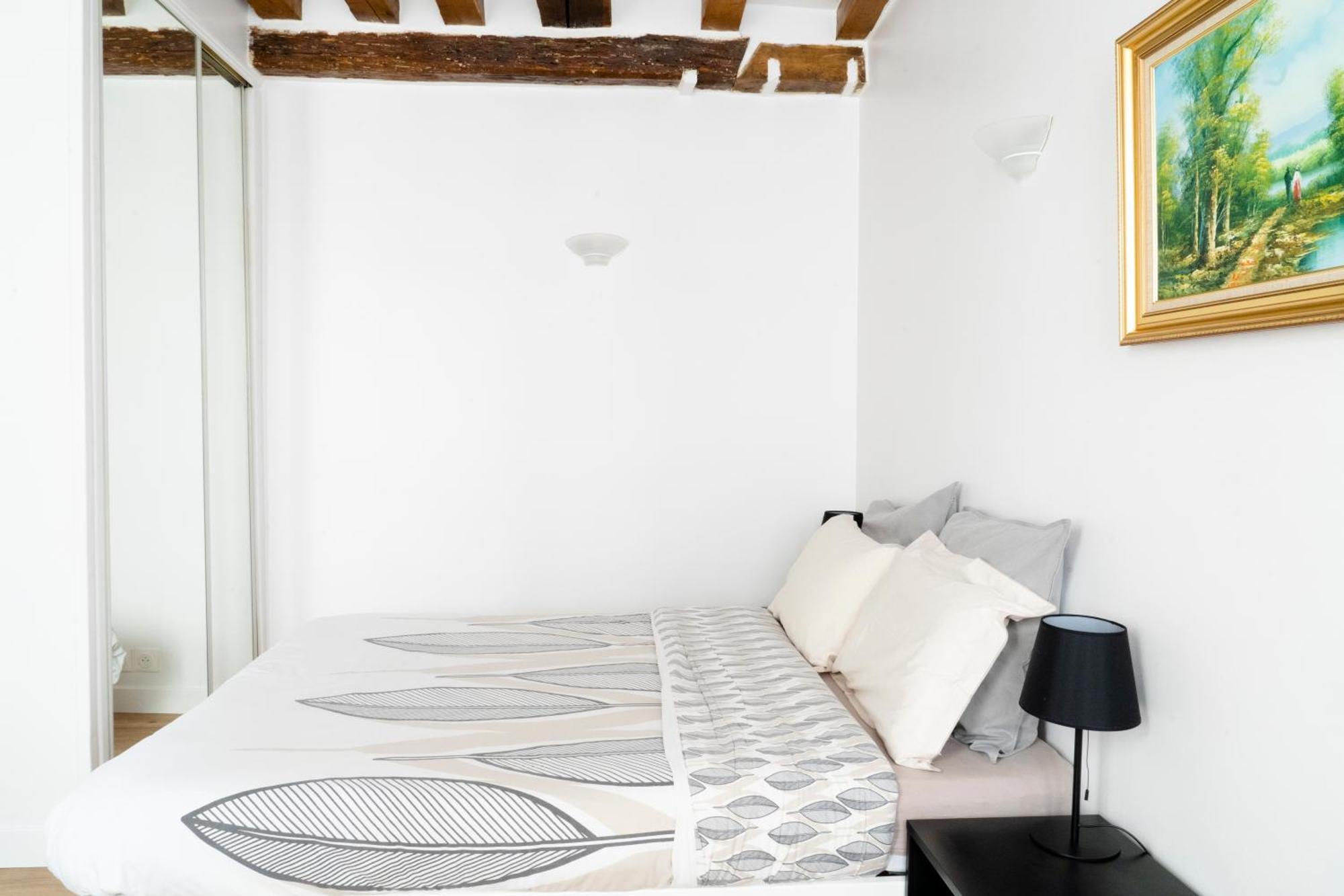 Le 64 Rue Chapon Apartment *