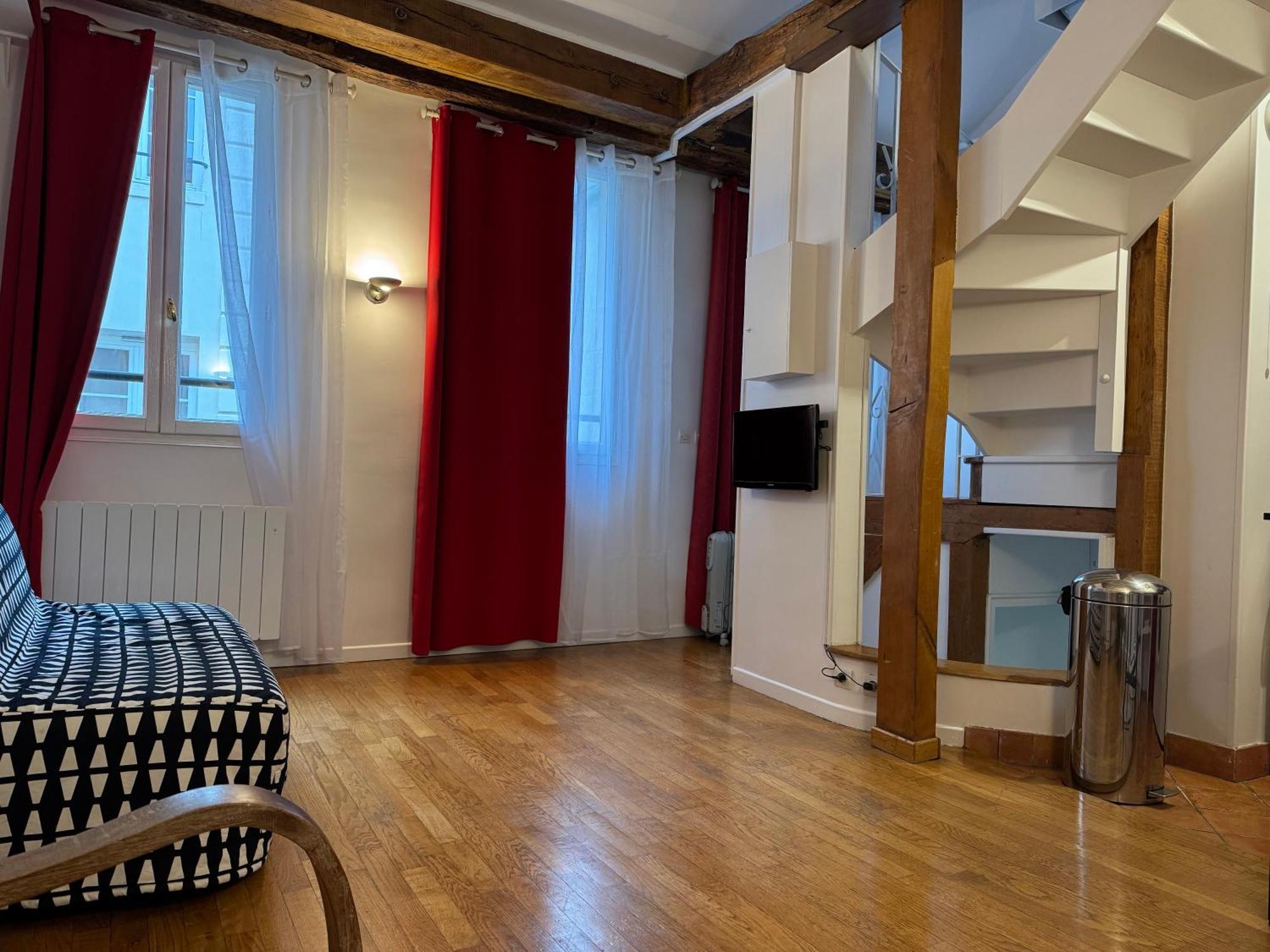 Le 64 Rue Chapon Apartment